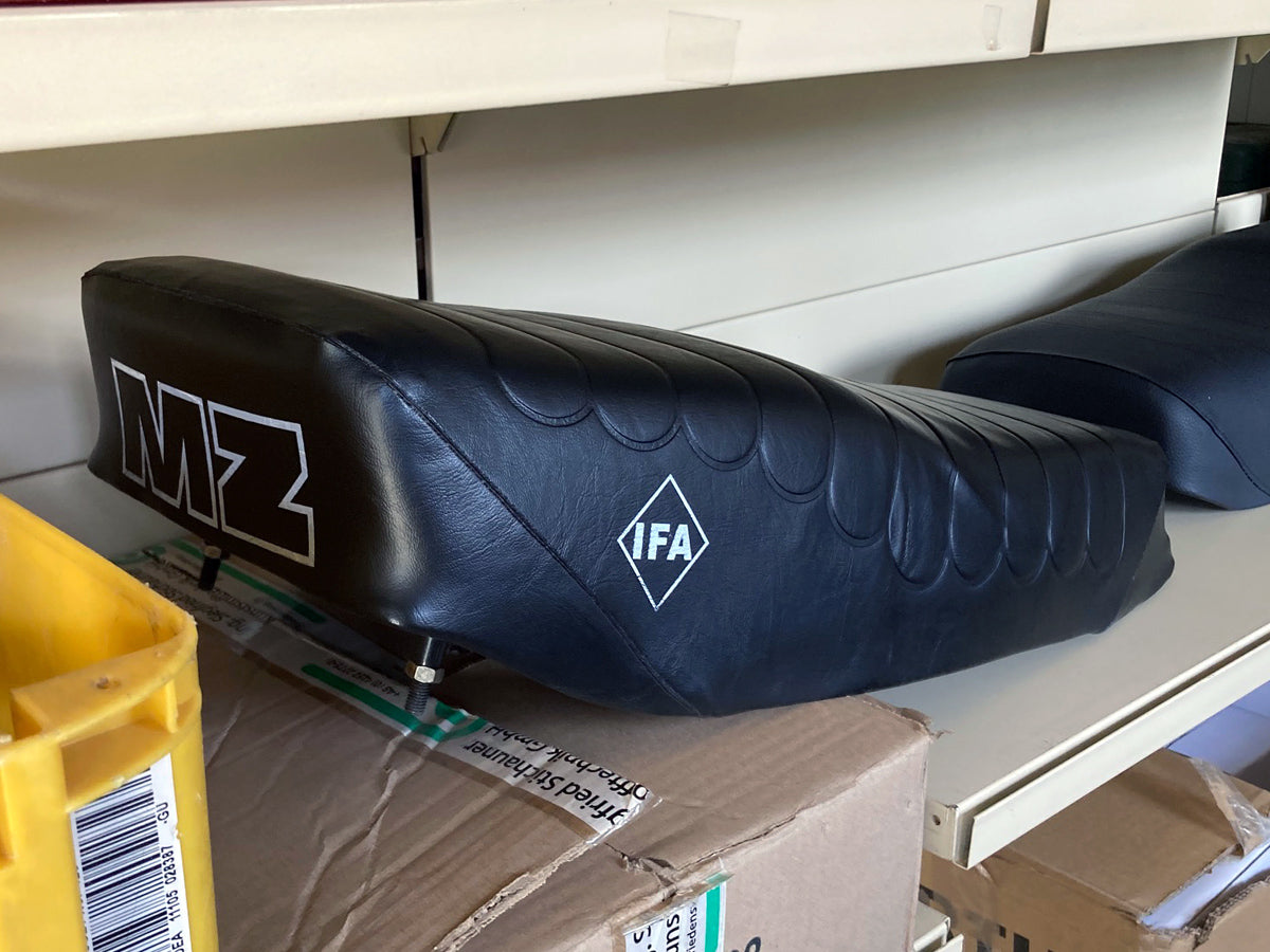 MZ ETZ 125/150/251 Sitzbezug für Sitzbank, originalgetreu mit IFA-Logo, NEU, 32-31.023